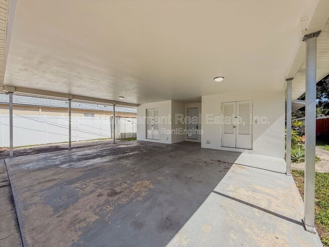 Building Photo - 474 93rd Ave N