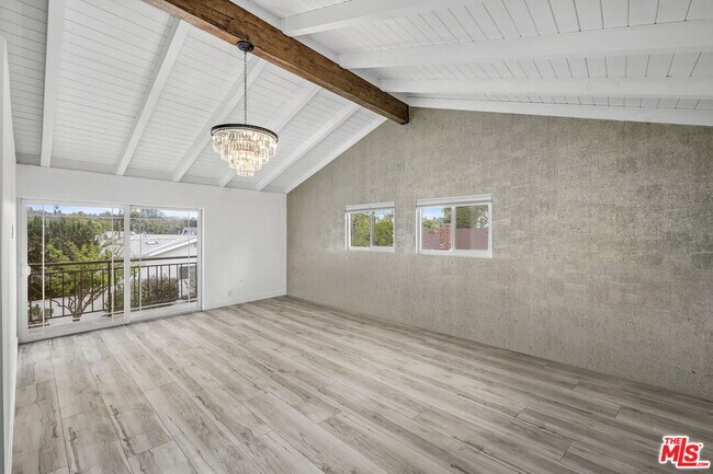 Building Photo - 5614 Ponce Ave