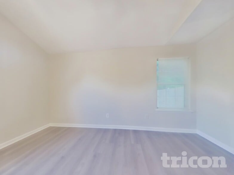 Building Photo - 3010 Lake Park Ct