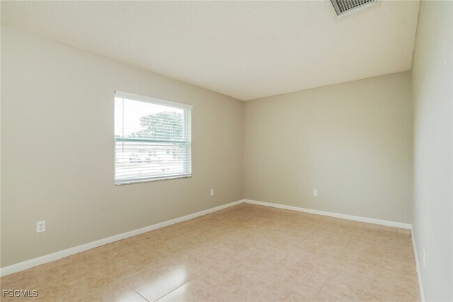 Building Photo - 19058 Flamingo Rd