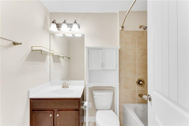 Building Photo - 655 Grand Reserve Dr
