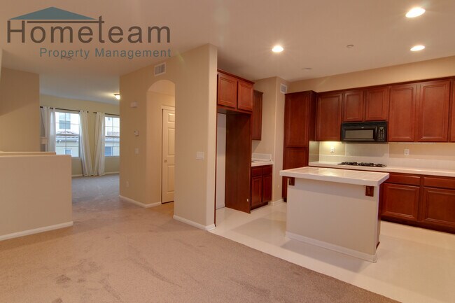 Building Photo - 2BR/2.5BA 1458 SQFT Eastlake/Chula Vista T...