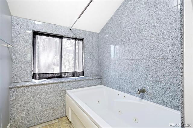 Building Photo - 840 Emerson St