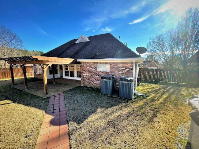 Building Photo - 11652 Belle Manor Dr