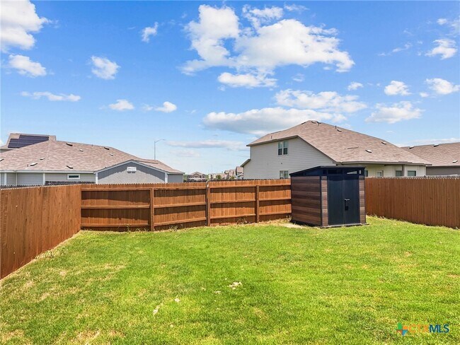 Building Photo - 916 Gray Cloud Dr