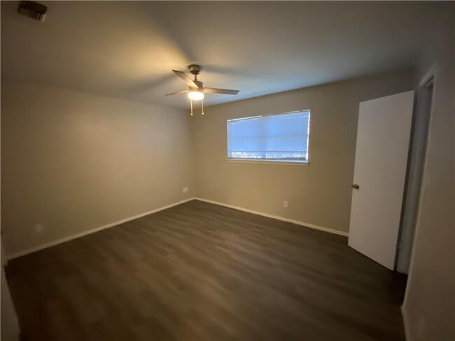 Building Photo - 1053 Linde Ave