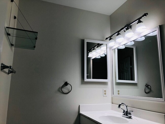 Building Photo - Pet-Friendly 2BR/2BA TH in Summer Hill – Multi-Year Lease, Henrico