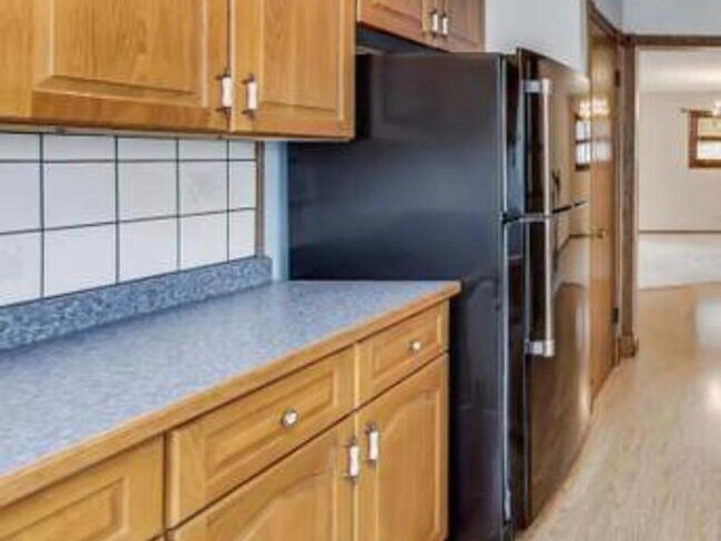 Building Photo - 1895 Birch St