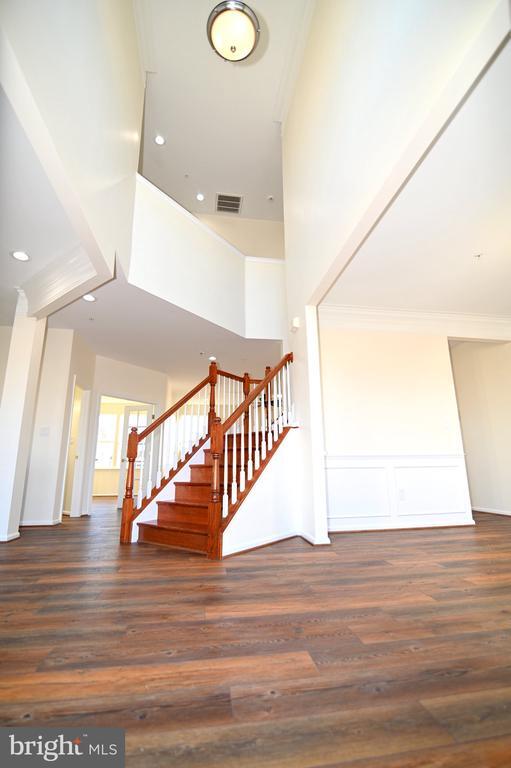 Building Photo - 7001 Chaptico Ct