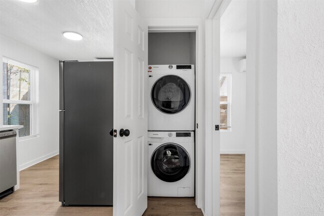 Building Photo - 3614 Billingsley St