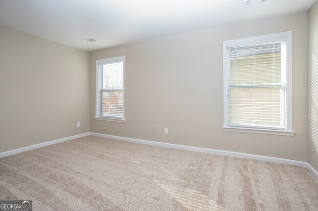 Building Photo - 2196 Greenwood Meadows Ln