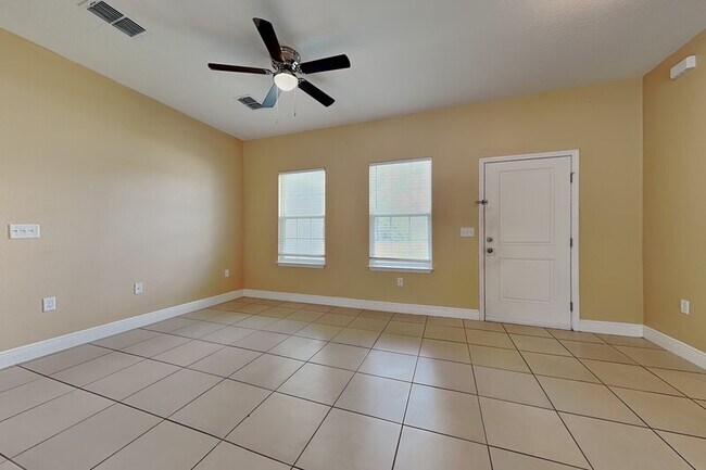Building Photo - 5017 SW 165th Street Rd