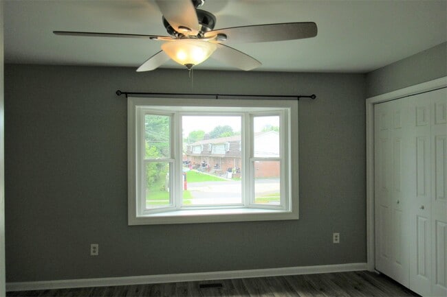 Building Photo - 308 Beau St