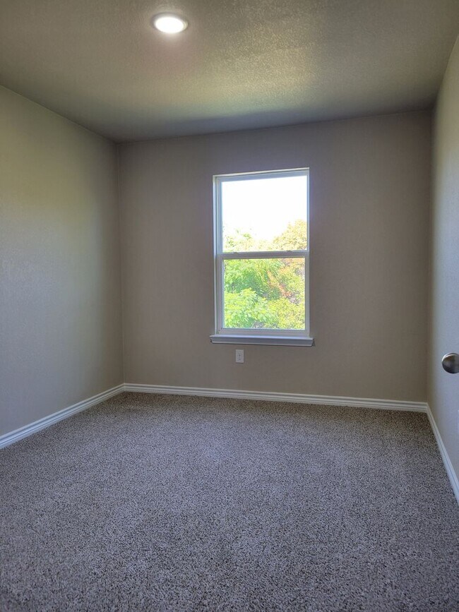 Building Photo - 3909 Turner Ave