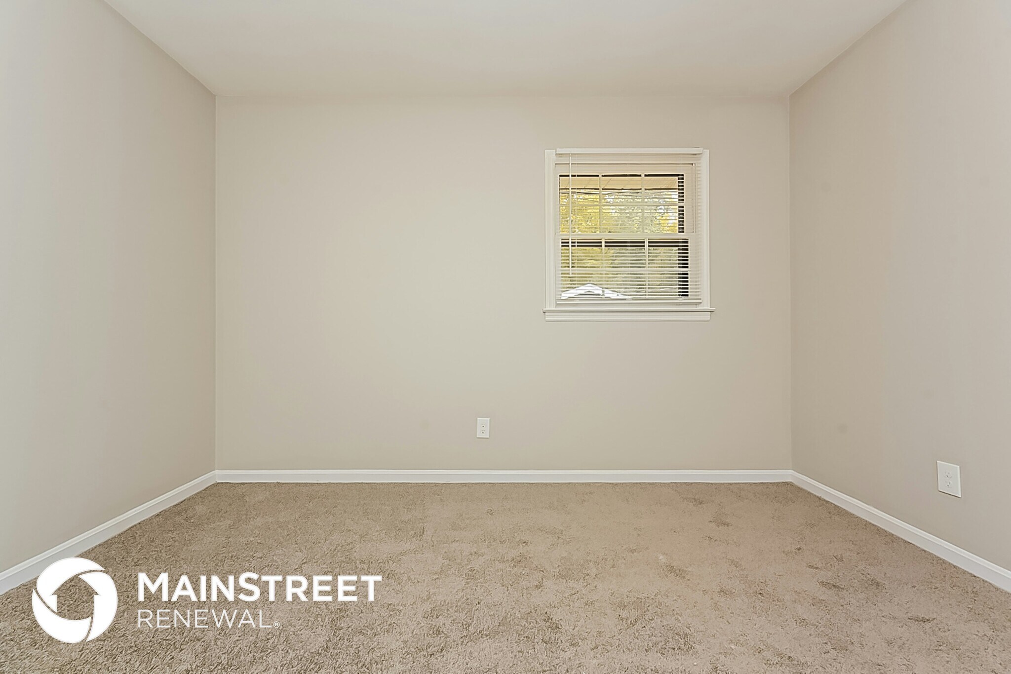 Building Photo - 5749 Cypress Ct