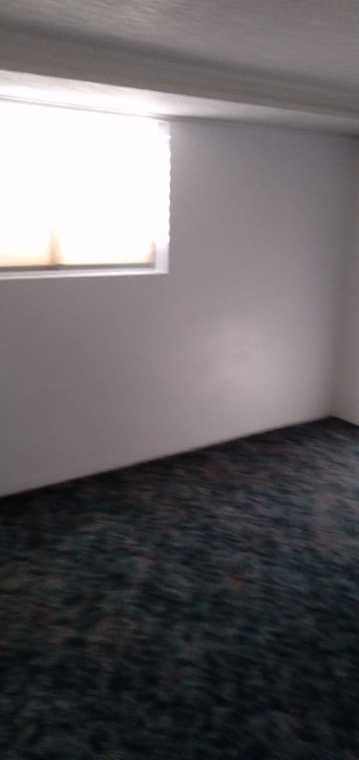 Building Photo - 2405 Sunset Dr