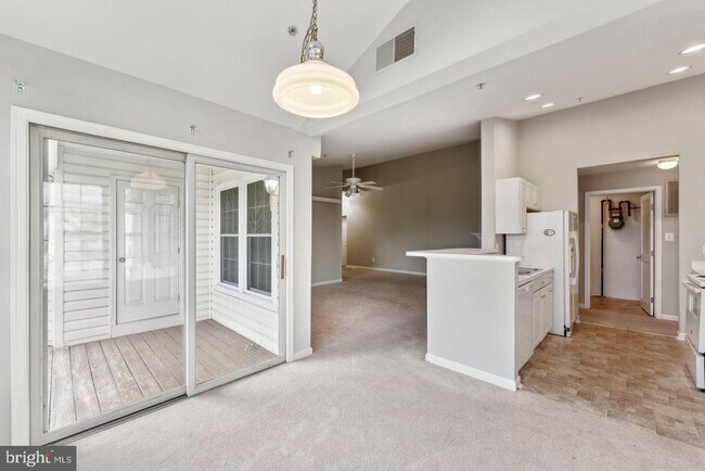 Building Photo - 7524 Snowpea Ct