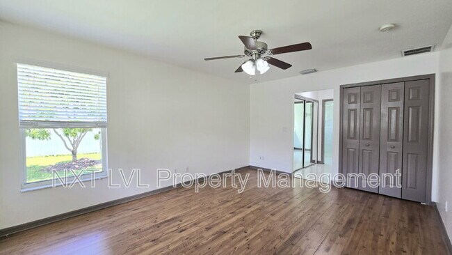 Building Photo - 511 SE 25th Terrace