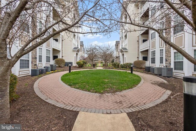 Building Photo - 508 Sunset View Terrace SE