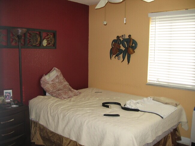 Building Photo - 1118 Shoma Dr