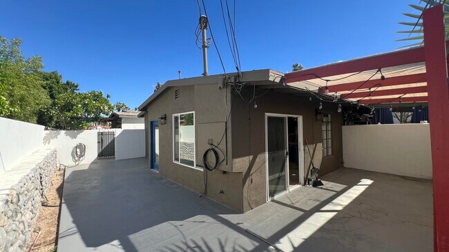 Building Photo - 573 S Calle Palo Fierro