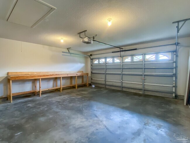 Building Photo - 9121 Sebring Dr