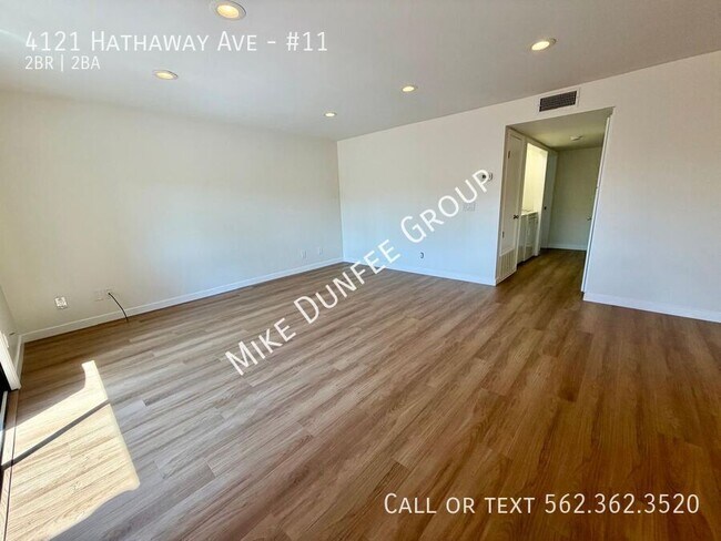 Building Photo - 4121 Hathaway Ave