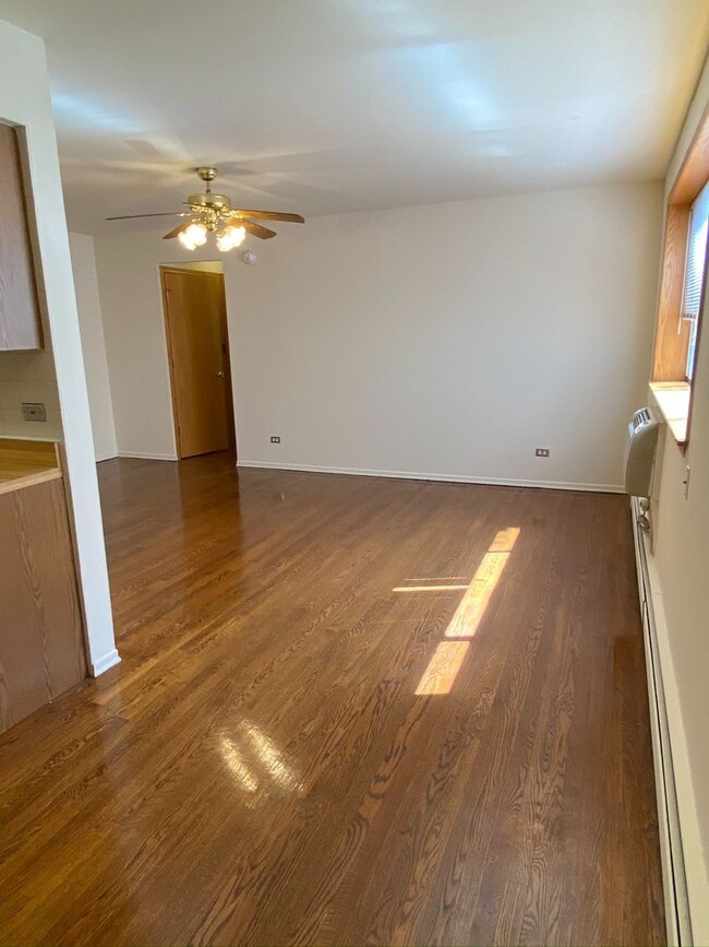 Interior Photo - 531 W. Deming