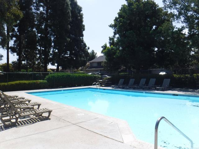 Building Photo - 1612 Bridgeview Dr