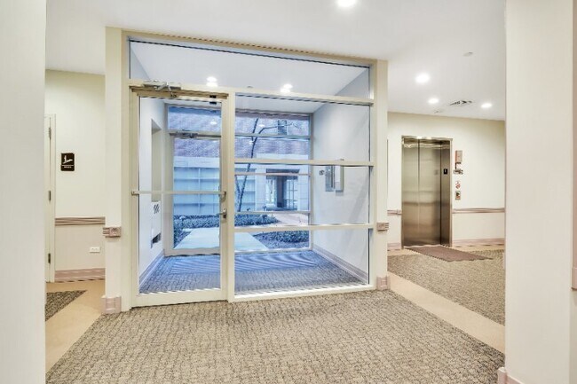 Building Photo - 57 E Hattendorf Ave