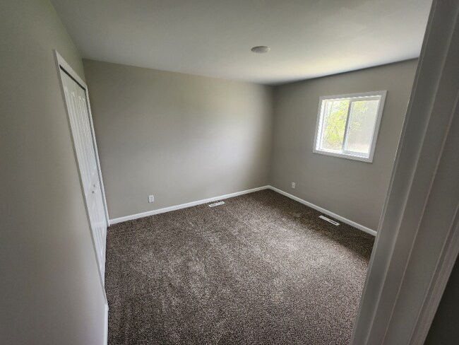 Building Photo - 6183 N Webster Rd