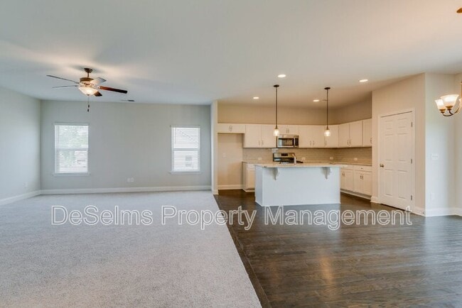 Building Photo - 127 Auxley Ct