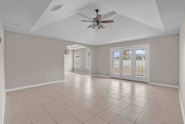 Building Photo - 3814 Sandcliff Dr