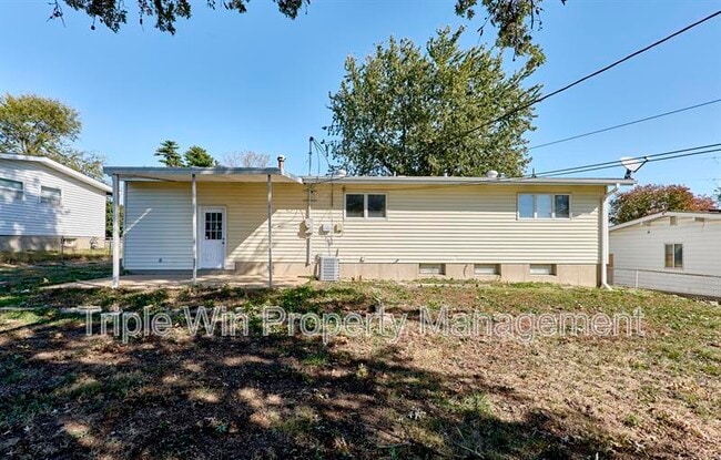 Building Photo - 2770 Dove Dr
