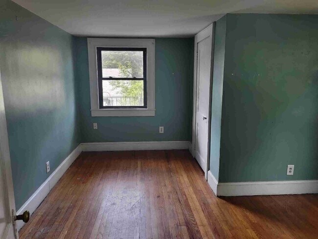 Building Photo - 708 Pilot Ave