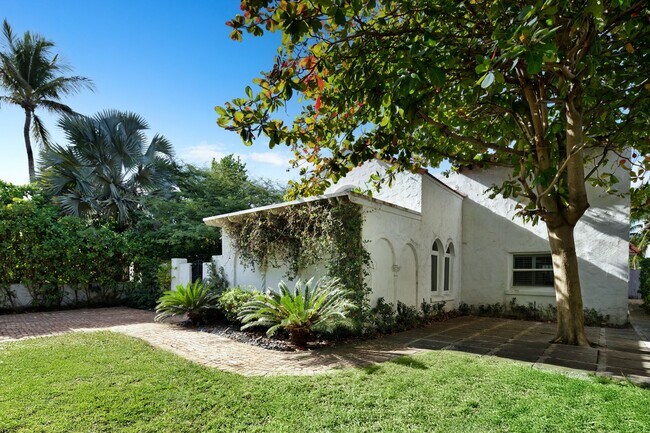 Building Photo - 2974 Alton Rd