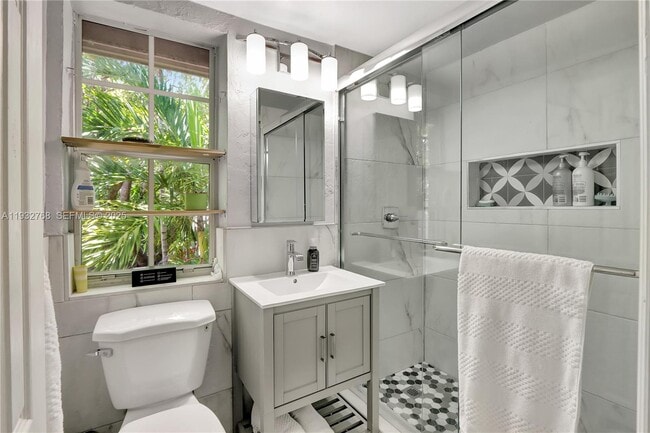 Building Photo - 3375 SW 29th Terrace