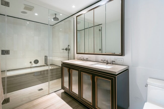 Building Photo - 51 Jay St