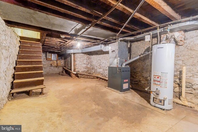 Building Photo - 1528 S Hollywood St