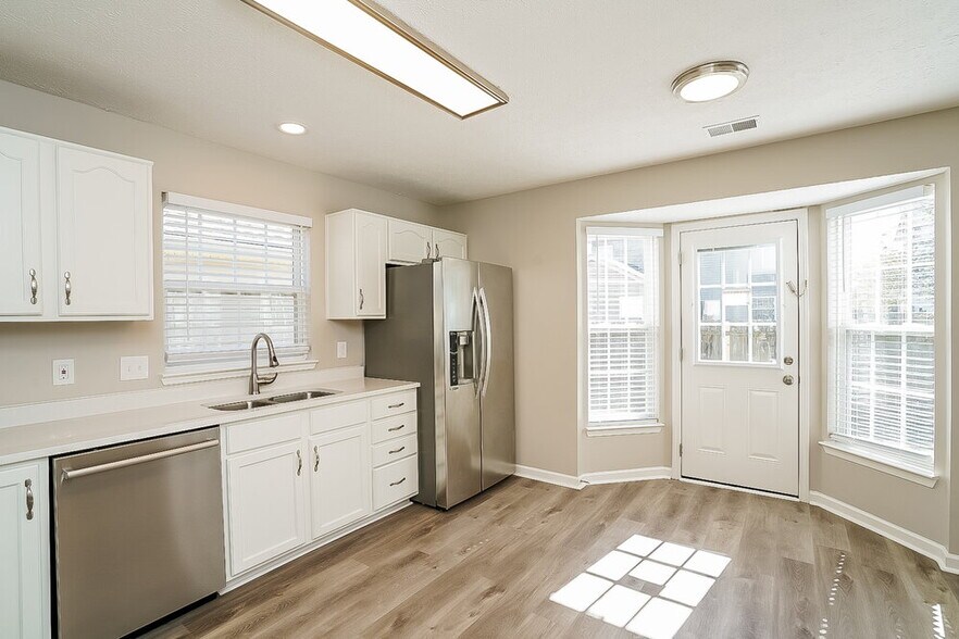 Building Photo - 2608 River Meade Way