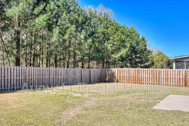 Building Photo - 1036 Lancaster Way
