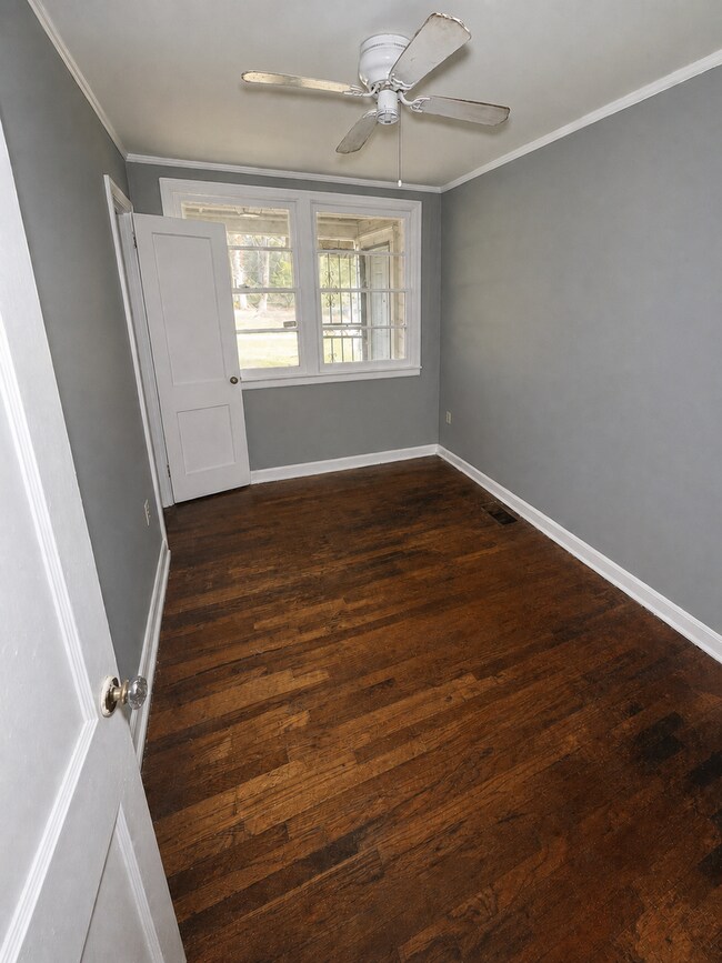 Building Photo - 4673 Churchill Dr
