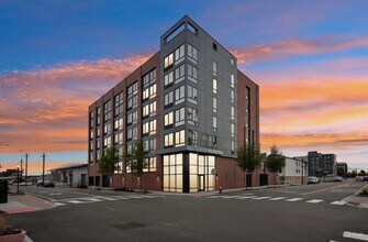 Building Photo - 1 Mallory Ave