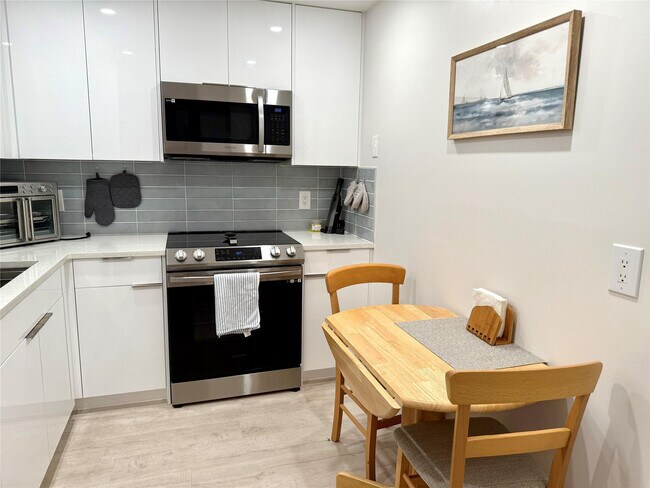 Building Photo - 101 Briny Ave