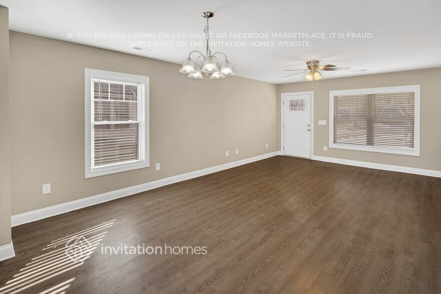 Building Photo - 298 Vance Dr NE