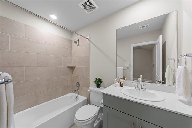 Building Photo - 5203 Bellhurst Dr