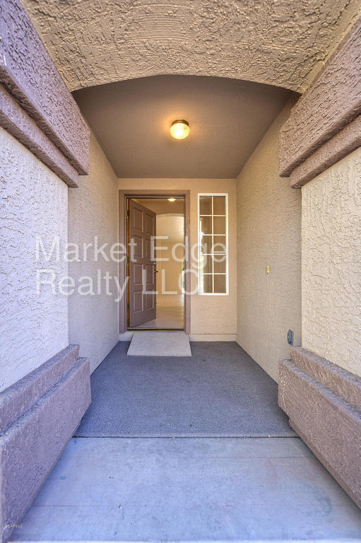 Building Photo - 4Bed/2Bath House at 48th St/Warner! JOIN T...