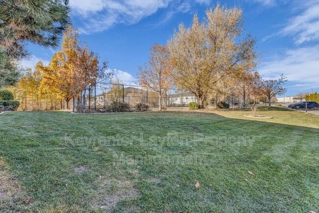 Building Photo - 490 E 700 S