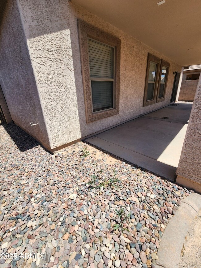 Building Photo - 43401 W Elizabeth Ave