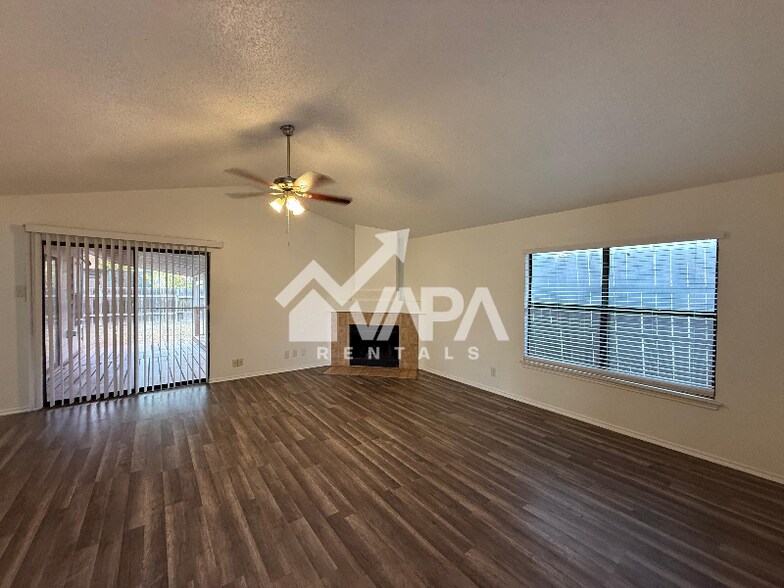 Building Photo - 7135 Grassy Trail